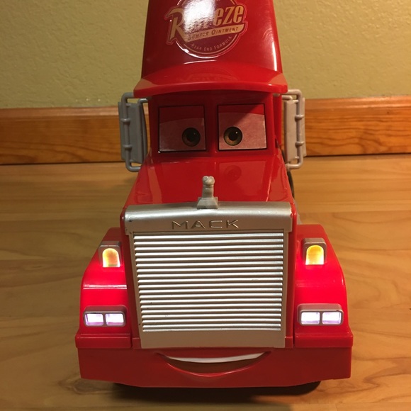 SOLD Rusteze Lights & Sounds Mack Truck - Picture 10 of 12